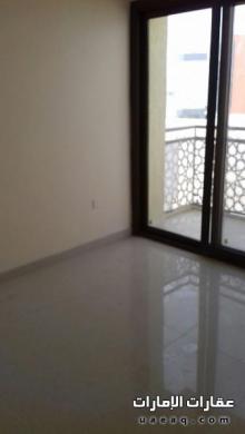 للإيجار شقة 2 غرفة وصالة جديدة أول ساكن وموقع مميز على شارع الشيخ محمد بن زايد فقط 52000 على 4 شيكات